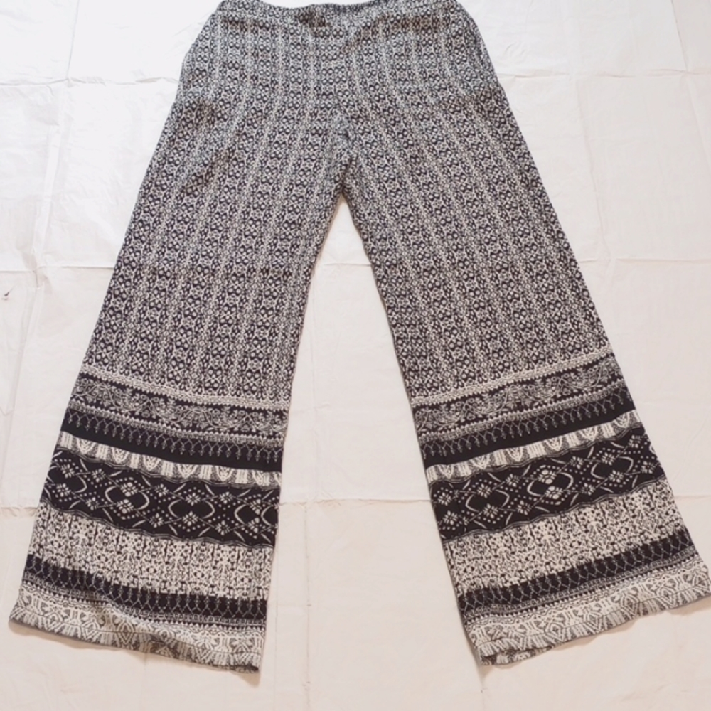Bohemian Style long pants by By&By size Medium.